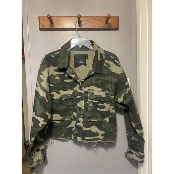 Love tree camo cropped jacket size large women's - Picture 1 of 4